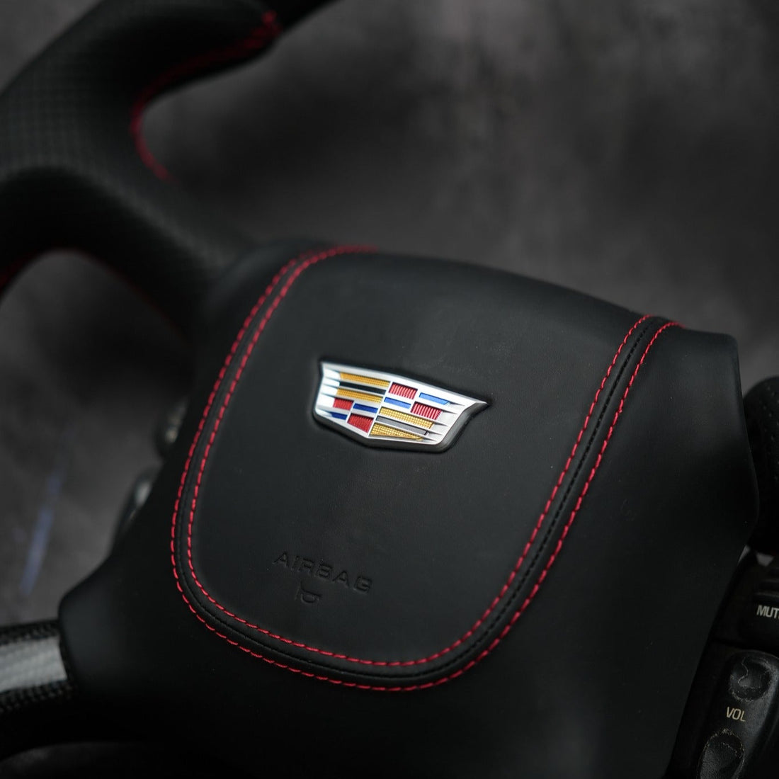 Cadillac Escalade | 2000-2002 by Exclusive Steering Custom Steering Wheel